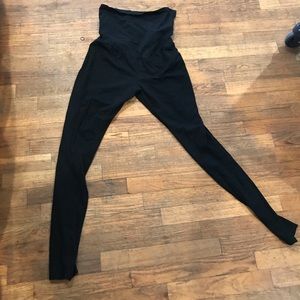 Liz Lange maternity leggings